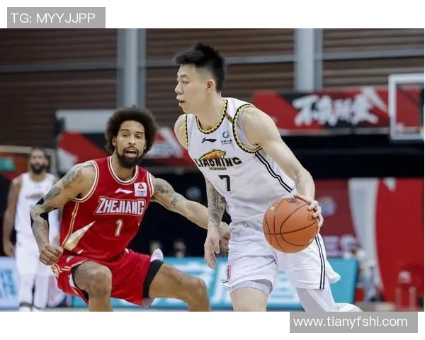 武汉篮球队与重庆篮球队赛后复盘分析球员个人能力表现及影响