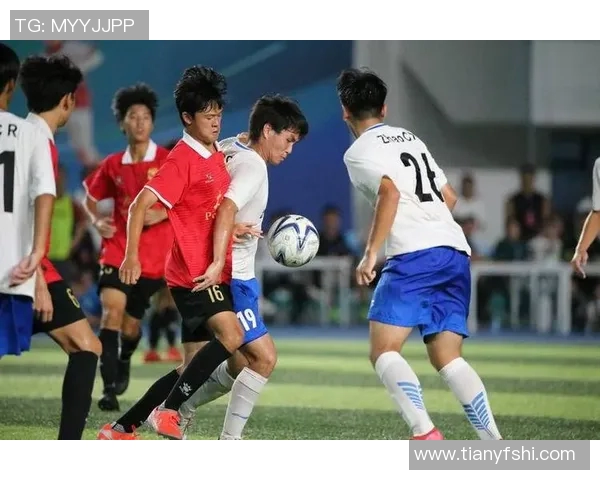 武汉足球队的意识提升与发展探讨聚焦足球文化与团队精神的建设