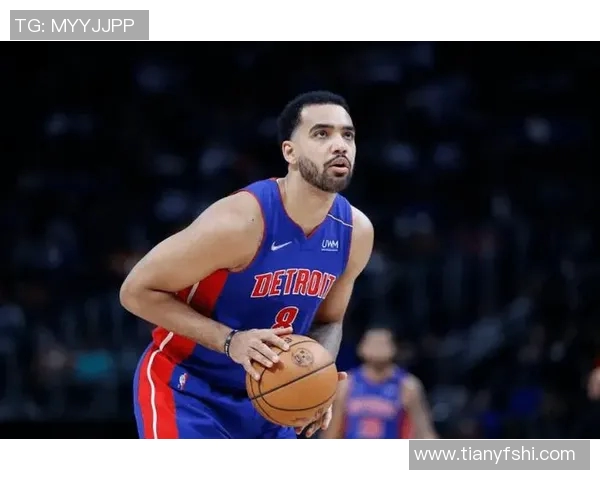 哈维西蒙斯的足球之路与未来展望：从新星到顶级球员的成长历程