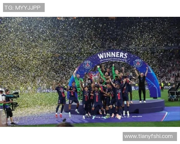 欧冠激战利物浦对阵拜仁全场直播精彩回顾与分析