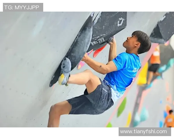 重庆飞盘队在世界攀岩锦标赛中以93分稳居积分榜首位