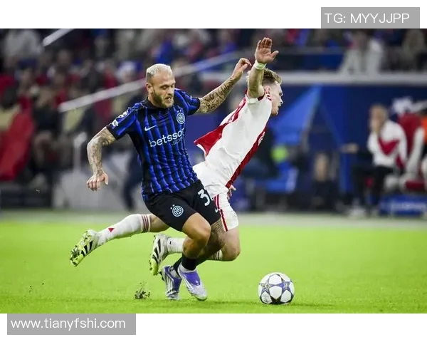 阿甲克斯与利物浦激战正酣谁能在欧冠赛场笑到最后