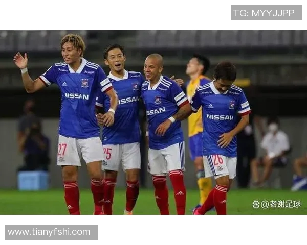 鸟栖沙岩迎战横滨水手争夺联赛关键三分的激烈对决