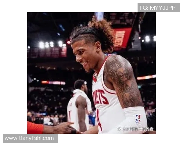 2007年火箭队对阵雄鹿队精彩全场录像回放及赛后精彩瞬间分析 2007年火箭队对阵雄鹿队精彩全场录像回放及赛后精彩瞬间分析