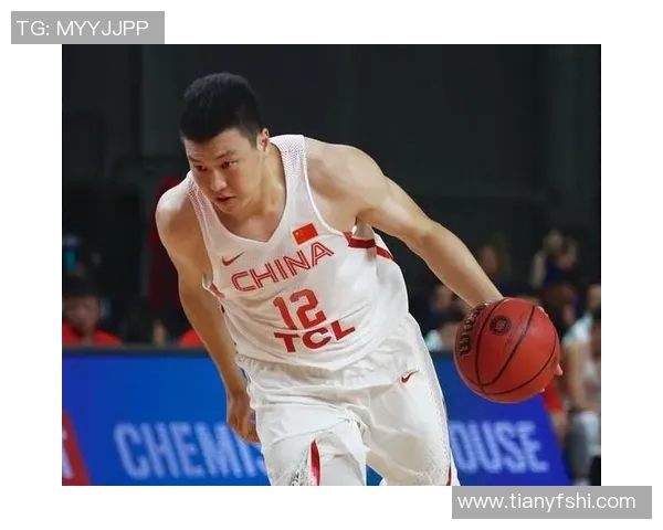 李根：从篮球场上的传奇到人生舞台的奋斗者之路